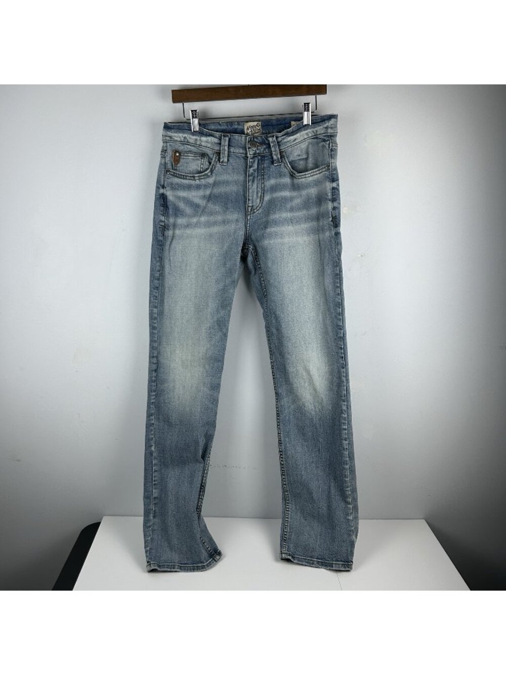 Men’s Moonshine Spirit 120 Proof Slim Straight Jeans 32x34 Light Distressed